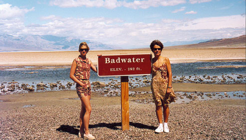 Badwater1.jpg (62340 bytes)